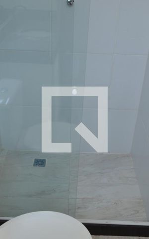 Casa de condomínio para alugar com 300m², 3 quartos e 2 vagasBanheiro da Suíte 3