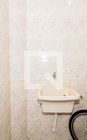 Casa à venda com 360m², 3 quartos e 2 vagas Casa à venda com 360m², 3 quartos e 2 vagasÁrea de Serviço