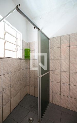 Casa para alugar com 50m², 2 quartos e sem vaga Casa para alugar com 50m², 2 quartos e sem vagaBanheiro
