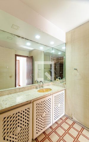 Apartamento para alugar com 600m², 4 quartos e 2 vagasBanheiro 2