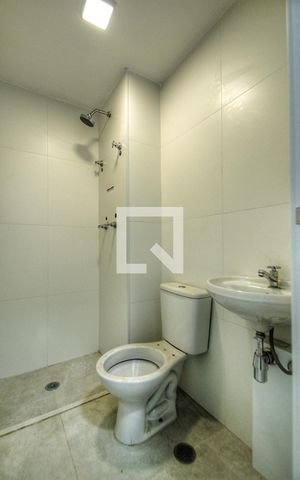Apartamento à venda com 147m², 3 quartos e 2 vagas Apartamento à venda com 147m², 3 quartos e 2 vagasBanheiro de Serviço