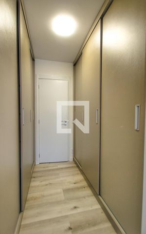 Apartamento à venda com 147m², 3 quartos e 2 vagas Apartamento à venda com 147m², 3 quartos e 2 vagasQuarto 3 - Closet
