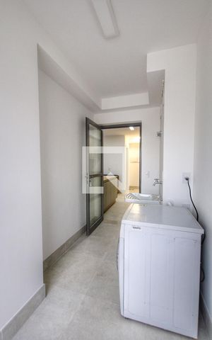 Apartamento à venda com 147m², 3 quartos e 2 vagas Apartamento à venda com 147m², 3 quartos e 2 vagasÁrea de Serviço