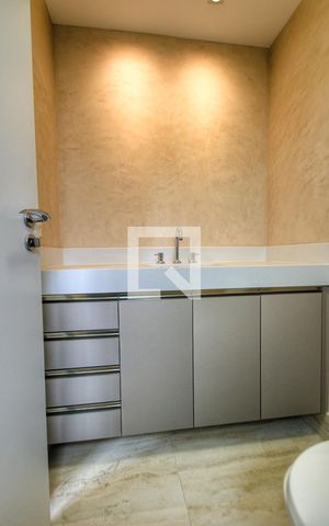Apartamento à venda com 147m², 3 quartos e 2 vagas Apartamento à venda com 147m², 3 quartos e 2 vagasQuarto 1 - Suíte