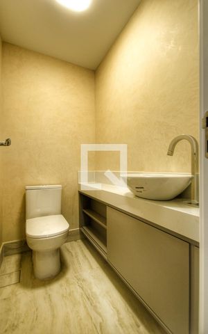 Apartamento à venda com 147m², 3 quartos e 2 vagas Apartamento à venda com 147m², 3 quartos e 2 vagasLavabo
