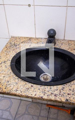 Apartamento para alugar com 60m², 2 quartos e sem vagaBanheiro