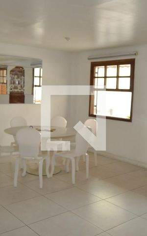 Casa de condomínio à venda com 100m², 5 quartos e 1 vagaSala