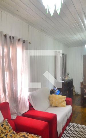 Casa à venda com 110m², 3 quartos e 2 vagasSala