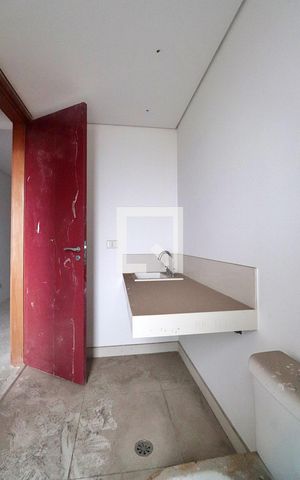Apartamento à venda com 275m², 4 quartos e 4 vagasBanheiro da Suíte 3