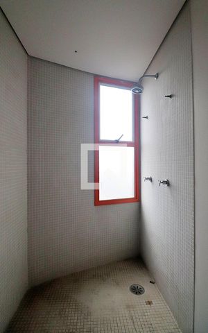 Apartamento à venda com 275m², 4 quartos e 4 vagasBanheiro da Suíte 3
