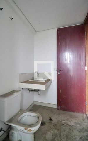 Apartamento à venda com 275m², 4 quartos e 4 vagasBanheiro da Suíte 2
