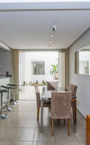 Casa à venda com 162m², 3 quartos e 2 vagasSala 1