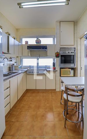 Apartamento à venda com 380m², 4 quartos e 3 vagasCozinha