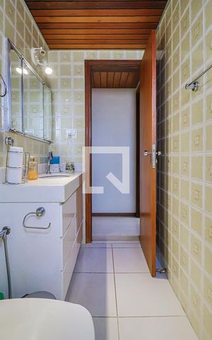 Apartamento à venda com 380m², 4 quartos e 3 vagasBanheiro do Corredor