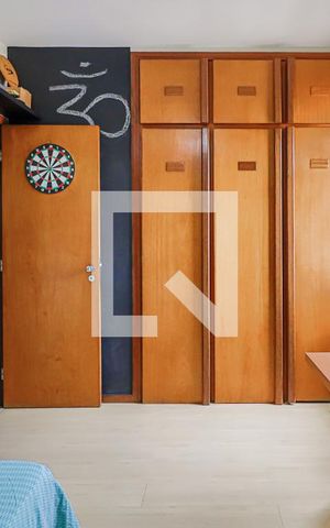 Apartamento à venda com 380m², 4 quartos e 3 vagasQuarto 2