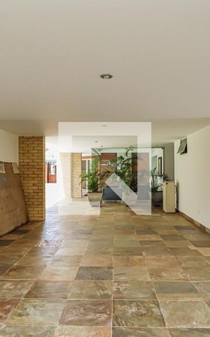 Apartamento à venda com 380m², 4 quartos e 3 vagasÁrea comum - Salão de festas