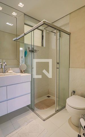 Apartamento à venda com 380m², 4 quartos e 3 vagasCobertura - Banheiro
