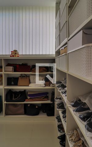 Apartamento à venda com 380m², 4 quartos e 3 vagasCobertura - Closet do Quarto 