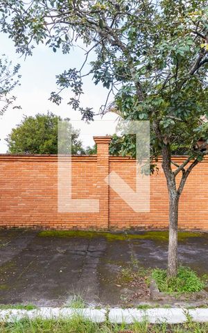 Casa para alugar com 200m², 2 quartos e 20 vagasFachada