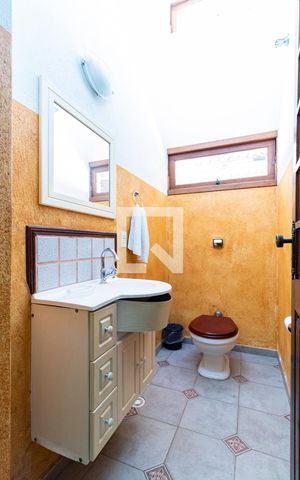 Casa para alugar com 200m², 2 quartos e 20 vagasLavabo