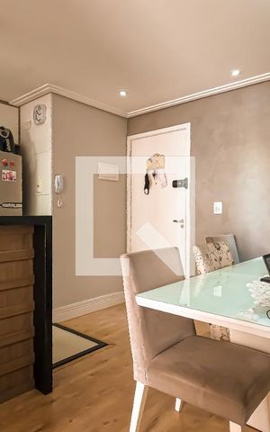 Apartamento à venda com 51m², 2 quartos e 1 vaga Apartamento à venda com 51m², 2 quartos e 1 vagaSala