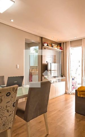 Apartamento à venda com 51m², 2 quartos e 1 vaga Apartamento à venda com 51m², 2 quartos e 1 vagaSala
