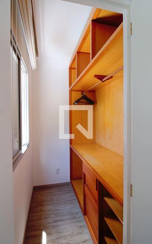 Apartamento à venda com 50m², 1 quarto e 1 vaga Apartamento à venda com 50m², 1 quarto e 1 vagaCloset do Quarto