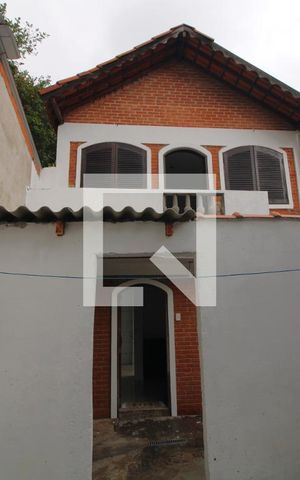 Casa para alugar com 60m², 1 quarto e sem vagaFachada frente - fundos casa principal