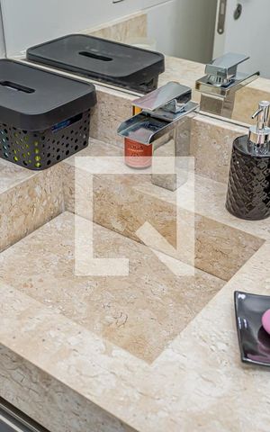 Apartamento à venda com 65m², 2 quartos e 1 vaga Apartamento à venda com 65m², 2 quartos e 1 vagaBanheiro Social