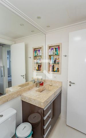 Apartamento à venda com 65m², 2 quartos e 1 vaga Apartamento à venda com 65m², 2 quartos e 1 vagaBanheiro suite