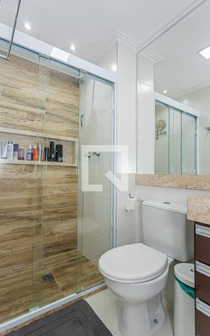 Apartamento à venda com 65m², 2 quartos e 1 vaga Apartamento à venda com 65m², 2 quartos e 1 vagaBanheiro suite