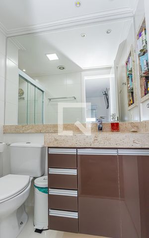 Apartamento à venda com 65m², 2 quartos e 1 vaga Apartamento à venda com 65m², 2 quartos e 1 vagaBanheiro suite