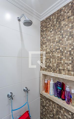 Apartamento à venda com 65m², 2 quartos e 1 vaga Apartamento à venda com 65m², 2 quartos e 1 vagaBanheiro Social