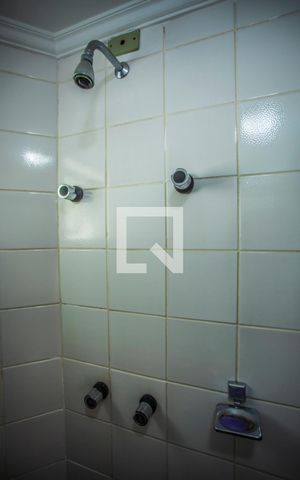 Apartamento à venda com 76m², 3 quartos e 1 vaga Apartamento à venda com 76m², 3 quartos e 1 vagaBanheiro 2