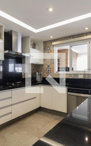 Apartamento para alugar com 106m², 2 quartos e 2 vagas Apartamento para alugar com 106m², 2 quartos e 2 vagasCozinha