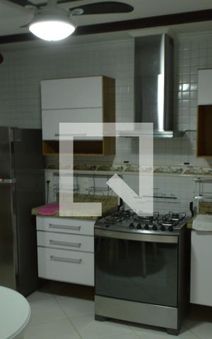 Casa à venda com 454m², 5 quartos e 2 vagasCozinha