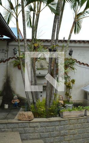 Casa à venda com 454m², 5 quartos e 2 vagasJardim