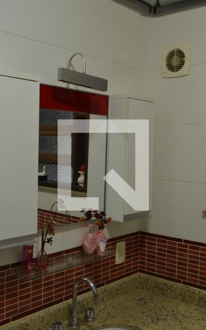 Casa à venda com 454m², 5 quartos e 2 vagasBanheiro 
