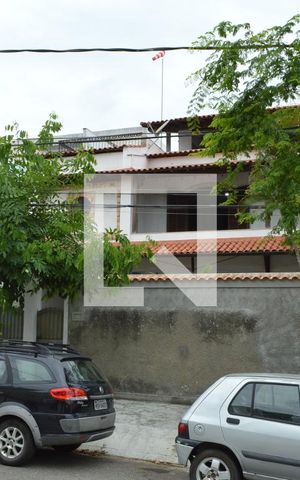 Casa à venda com 454m², 5 quartos e 2 vagasFachada 