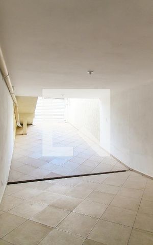 Casa para alugar com 164m², 3 quartos e 5 vagas Casa para alugar com 164m², 3 quartos e 5 vagasGaragem
