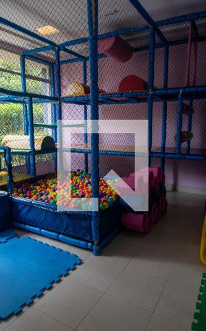 Apartamento à venda com 182m², 3 quartos e 3 vagas Apartamento à venda com 182m², 3 quartos e 3 vagasBrinquedoteca