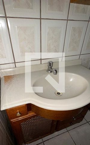 Casa para alugar com 105m², 2 quartos e sem vagaBanheiro 