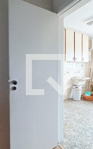 Apartamento para alugar com 260m², 3 quartos e 4 vagasQuarto de Serviço 1