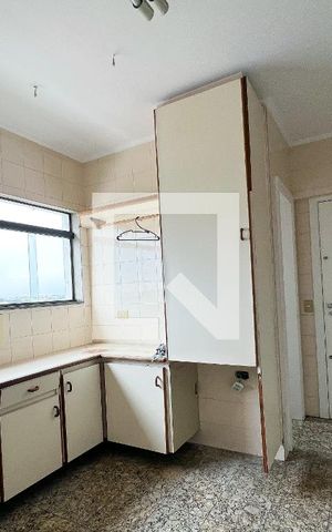 Apartamento para alugar com 260m², 3 quartos e 4 vagasÁrea de Serviço