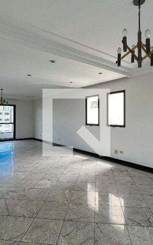 Apartamento para alugar com 260m², 3 quartos e 4 vagasSala