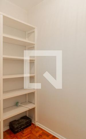 Apartamento à venda com 105m², 3 quartos e 2 vagas Apartamento à venda com 105m², 3 quartos e 2 vagasDespensa