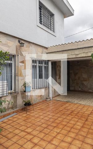 Casa à venda com 180m², 5 quartos e 2 vagas Casa à venda com 180m², 5 quartos e 2 vagasJardim