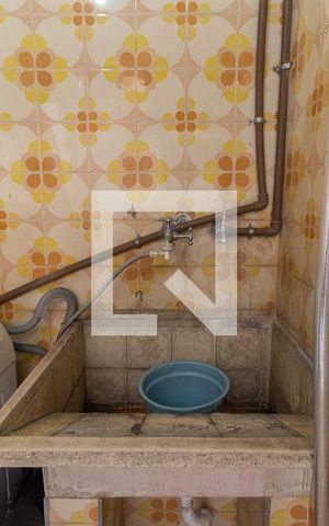 Casa à venda com 180m², 5 quartos e 2 vagas Casa à venda com 180m², 5 quartos e 2 vagasLavanderia