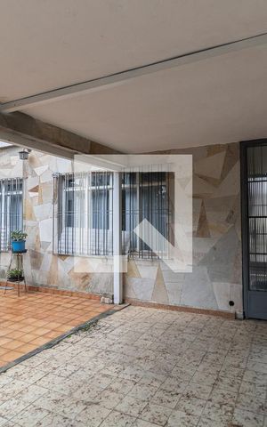 Casa à venda com 180m², 5 quartos e 2 vagas Casa à venda com 180m², 5 quartos e 2 vagasGaragem