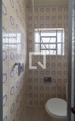 Casa à venda com 180m², 5 quartos e 2 vagas Casa à venda com 180m², 5 quartos e 2 vagasBanheiro 3